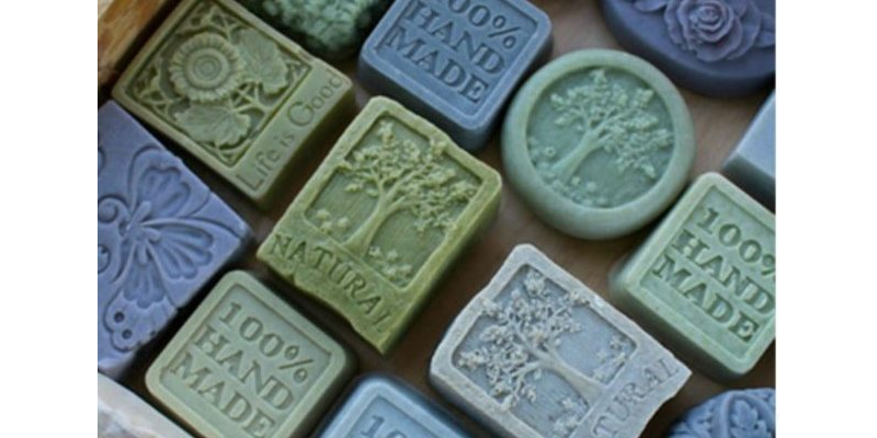 Pure Herbal Soap: Natural, Cleansing Delight